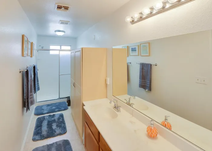 Holiday home Quaint Bullhead Getaway ~ 2 Mi To River! Bullhead City